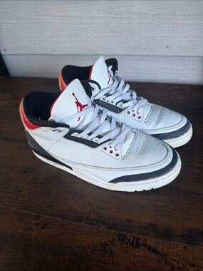 Air Jordan 3 Sneakers White Black Red Accents